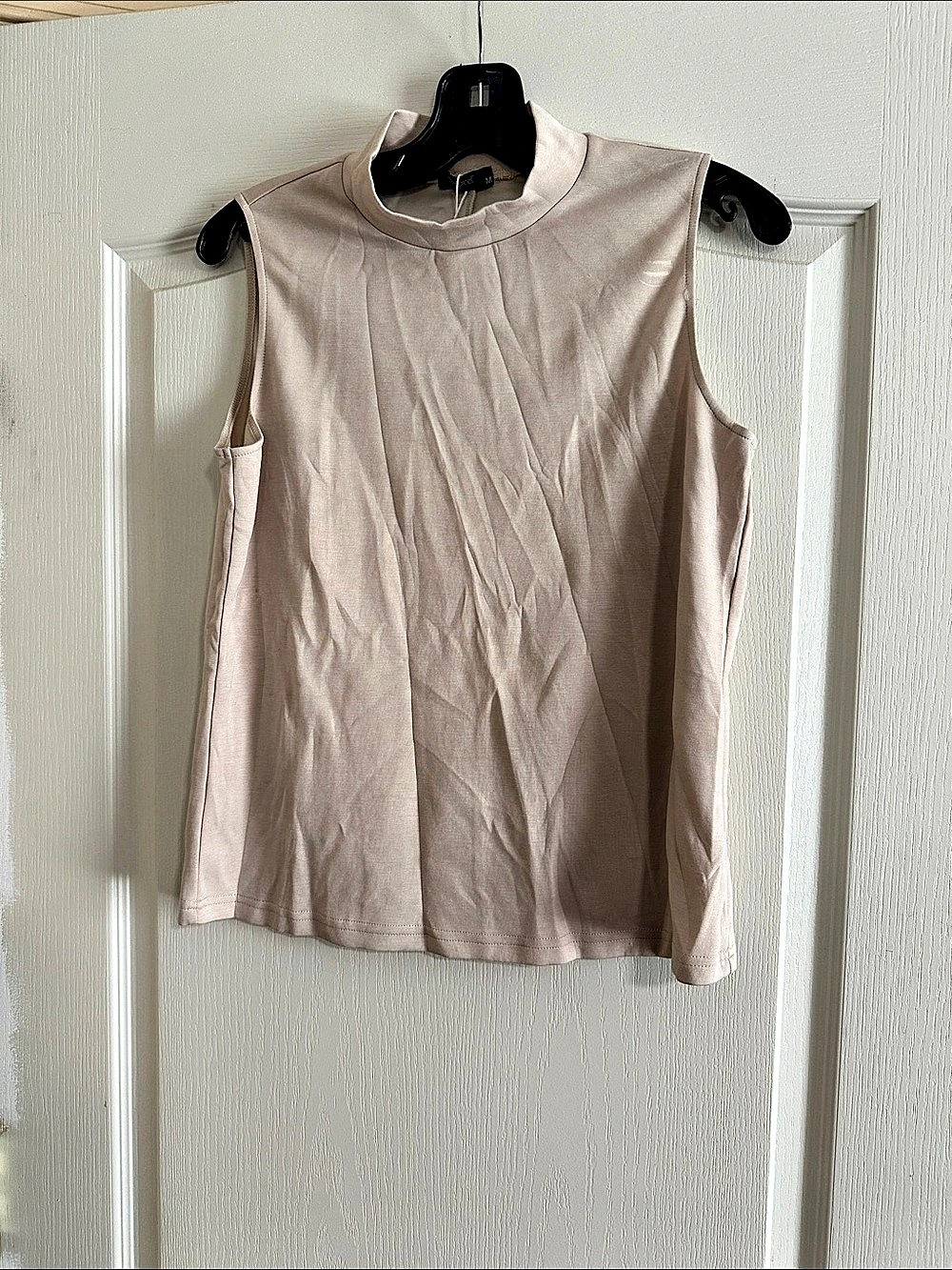 NWT Sleeveless Tank Top in tan Size Medium